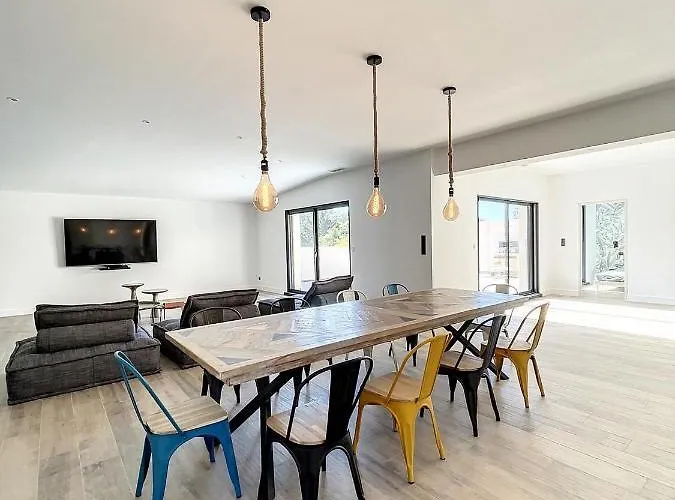 400m2 Piscine Intérieure Très Calme Villa Agde