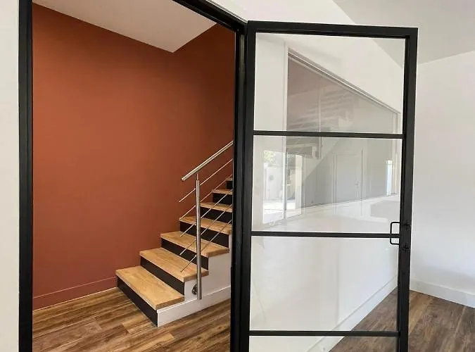 400m2 Piscine Intérieure Très Calme