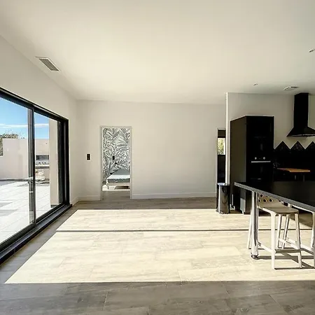 别墅 400m2 Piscine Interieure Tres Calme