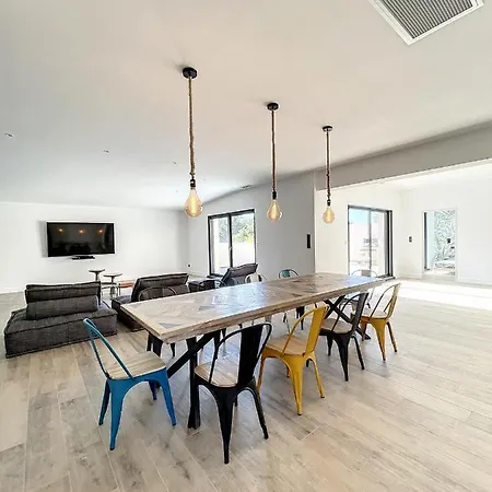 400m2 Piscine Intérieure Très Calme Villa Agde