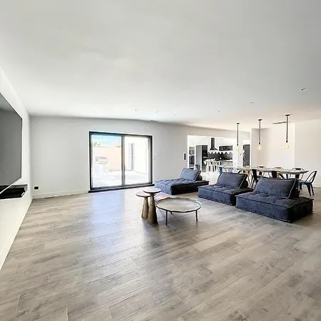 400m2 Piscine Intérieure Très Calme * Agde